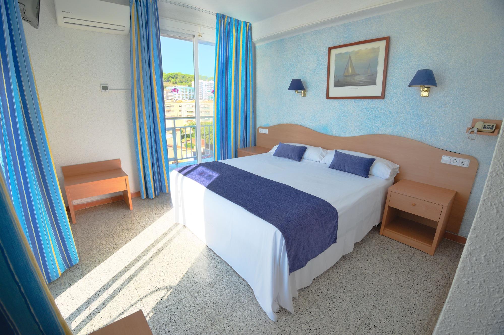Hotel Internacional Calella Esterno foto