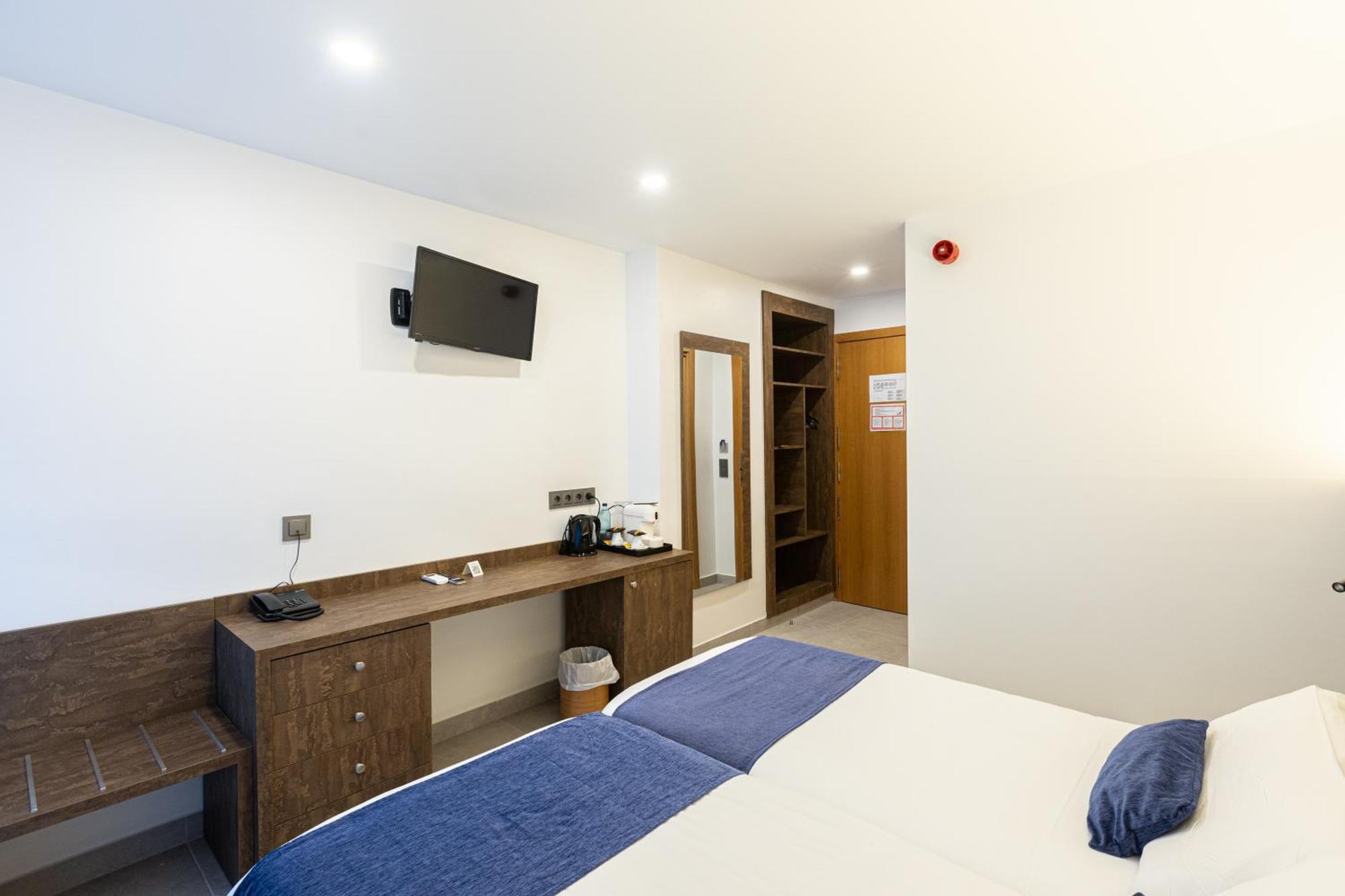 Hotel Internacional Calella Esterno foto