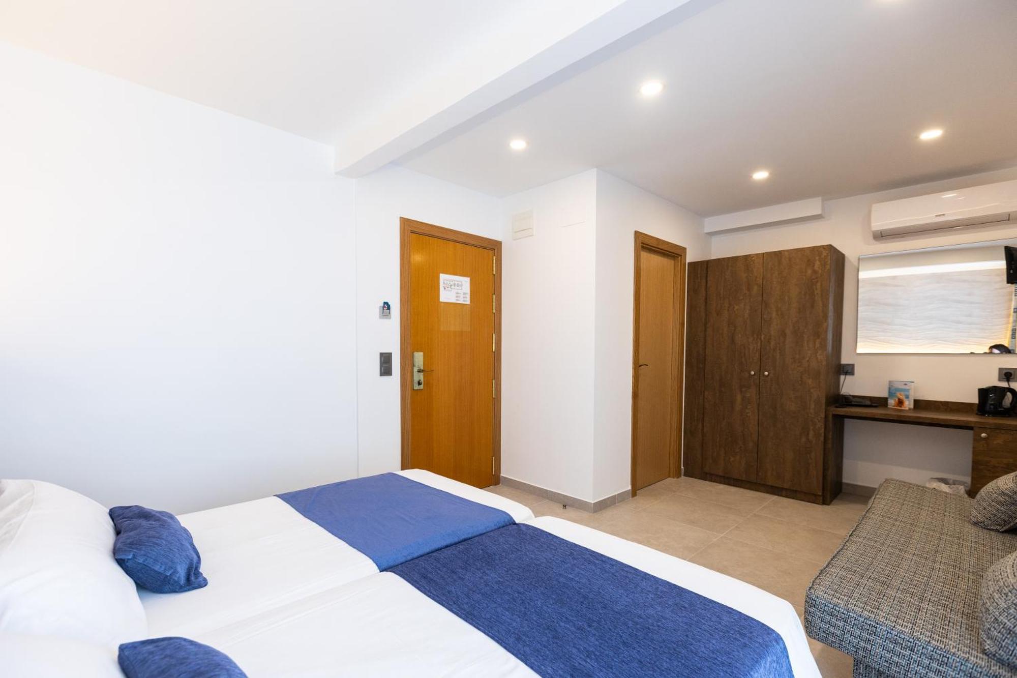 Hotel Internacional Calella Esterno foto