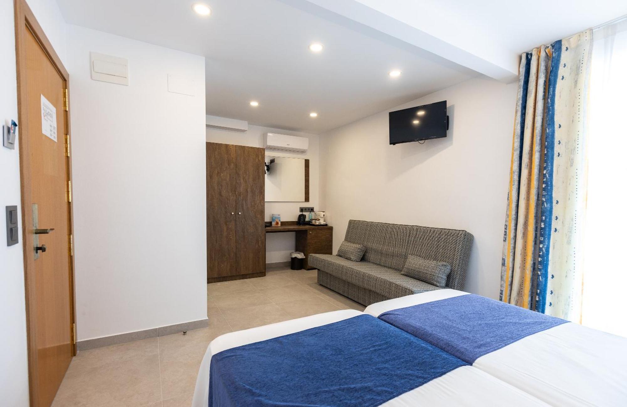 Hotel Internacional Calella Esterno foto