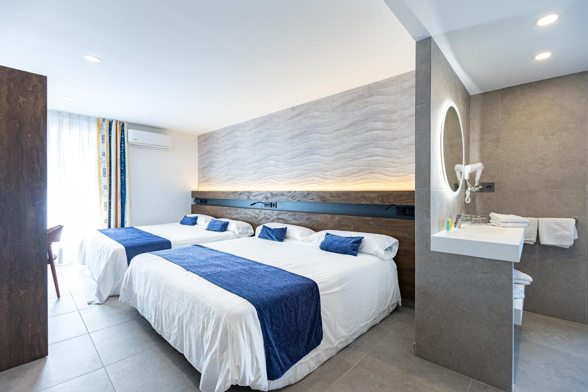 Hotel Internacional Calella Esterno foto